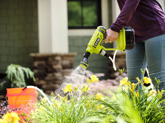 EZCLEAN GARDEN HOSE SPRAY HEAD